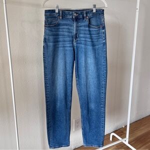 NWOT American Eagle Outfitters Stretch Mom Jean Mid Wash Size US 10L LONG